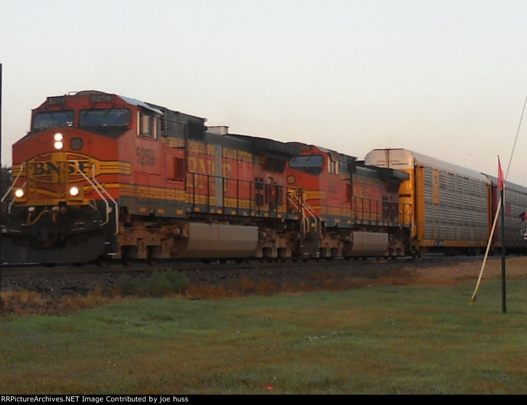 BNSF 5259 East